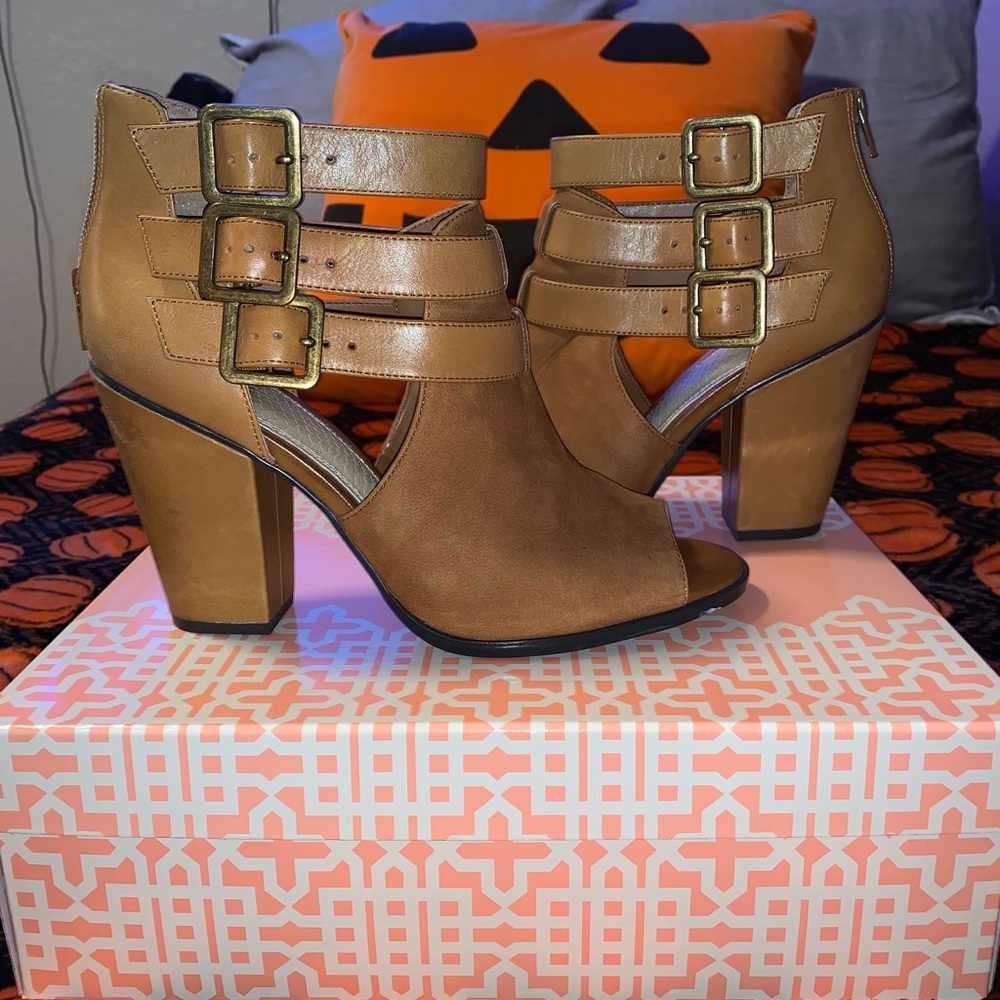 Gianni Bini Booties